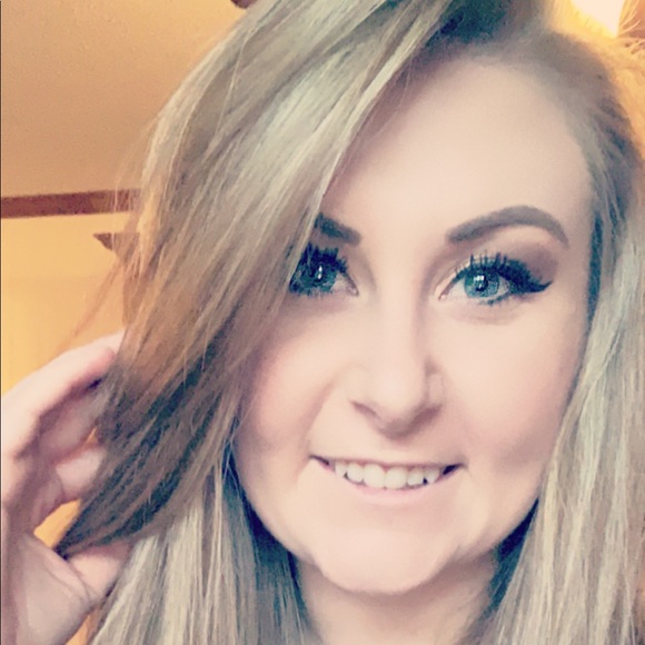 Meet your Posher, Kaitlyn - Picture 1 of 1